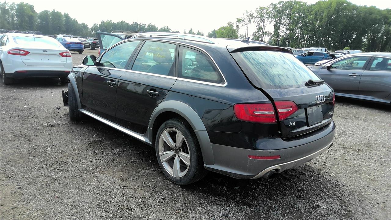https://f005.backblazeb2.com/file/img-partshotlines-com/Inventory/EC801/Vehicle/220313_03.jpg