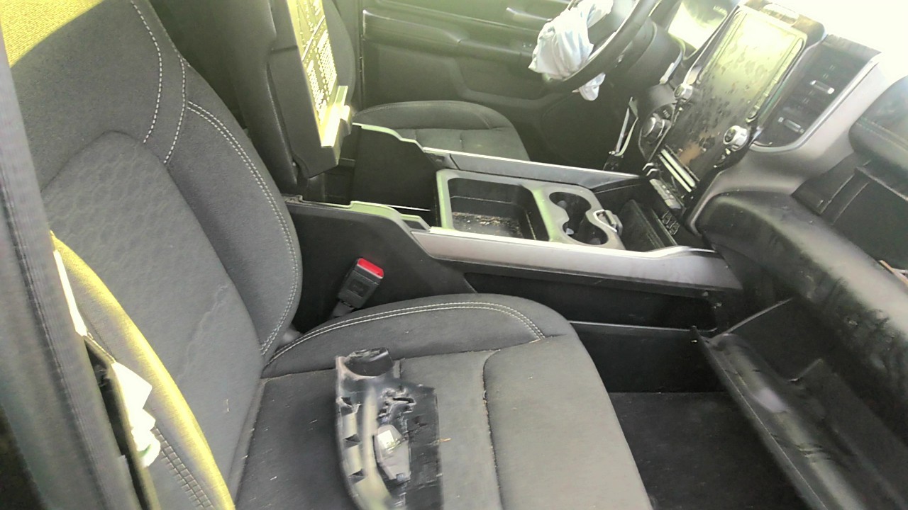 https://f005.backblazeb2.com/file/img-partshotlines-com/Inventory/EC801/Vehicle/220322_06.jpg
