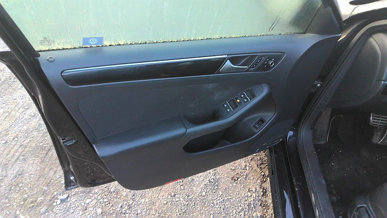 https://f005.backblazeb2.com/file/img-partshotlines-com/Inventory/EC801/Vehicle/220593_07.jpg