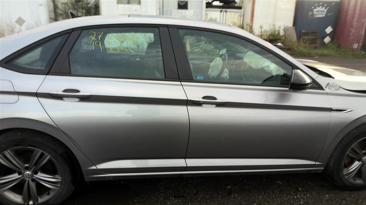 https://f005.backblazeb2.com/file/img-partshotlines-com/Inventory/EC801/Vehicle/220715_06.jpg