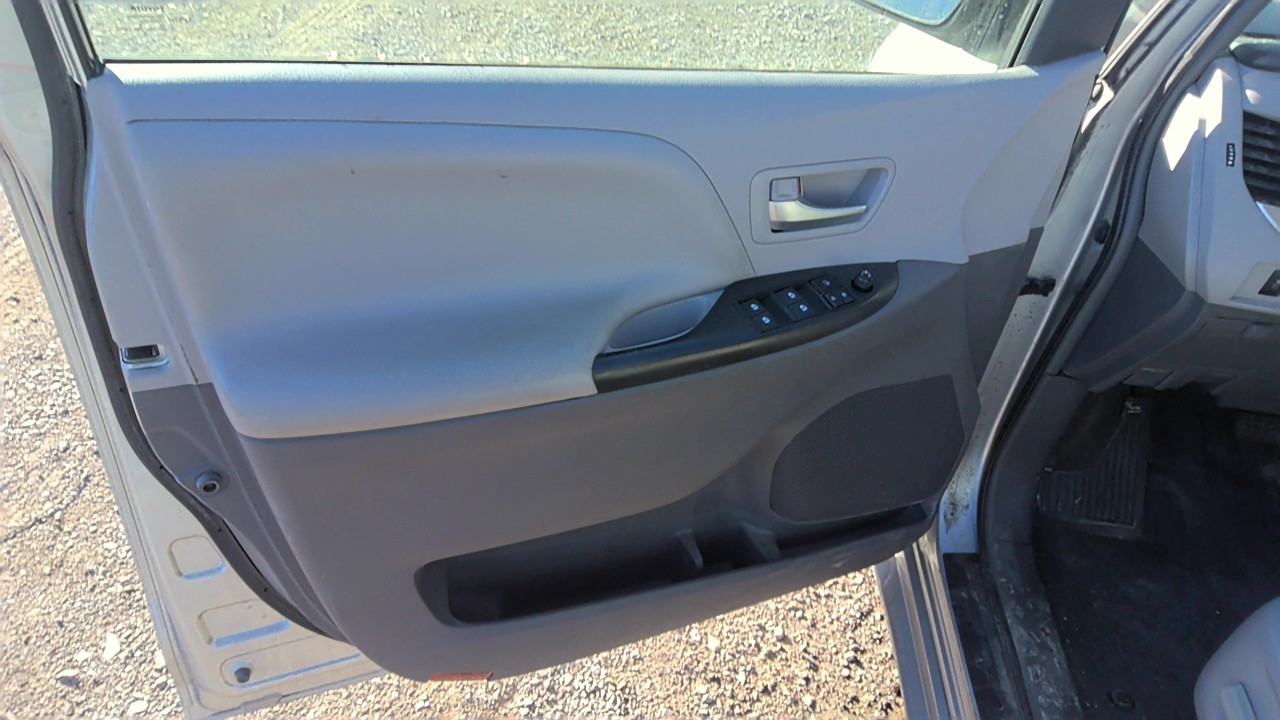https://f005.backblazeb2.com/file/img-partshotlines-com/Inventory/EC801/Vehicle/220726_07.jpg