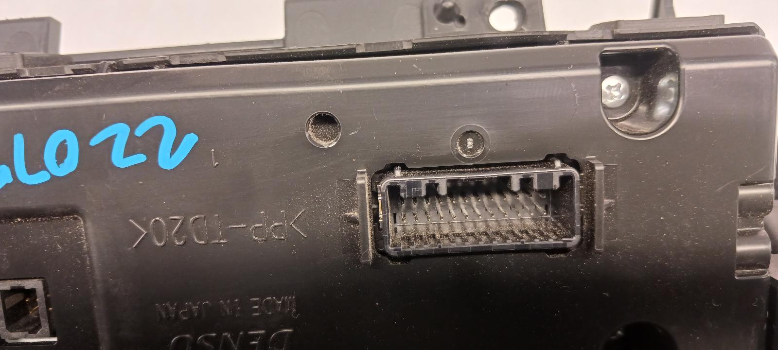 c/c/a/d/j/g/b/c8e28fc8-d2c8-4203-9ba0-3367a88473fc.jpg
