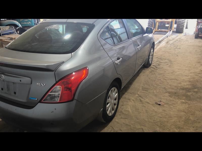 https://f005.backblazeb2.com/file/img-partshotlines-com/Inventory/EC845/Vehicle/2634_06.jpg