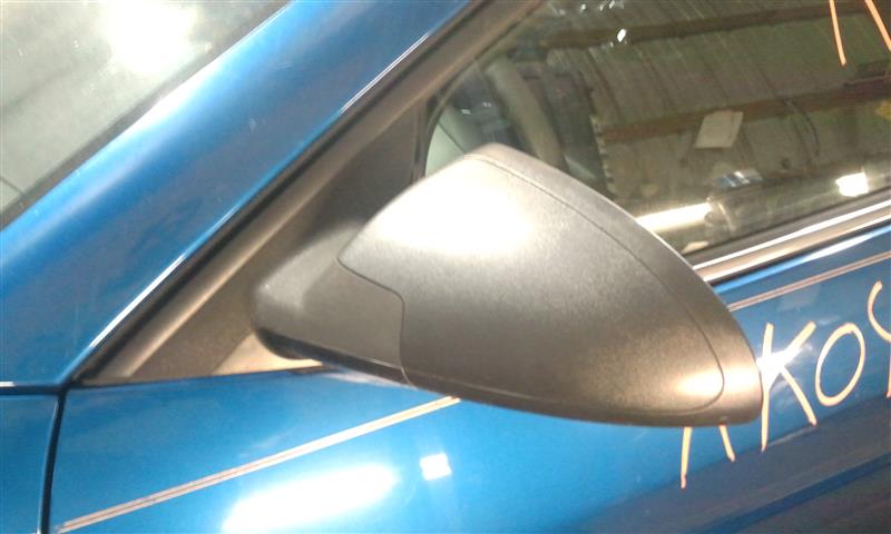https://f005.backblazeb2.com/file/img-partshotlines-com/Inventory/EC885/Vehicle/11732_10.jpg
