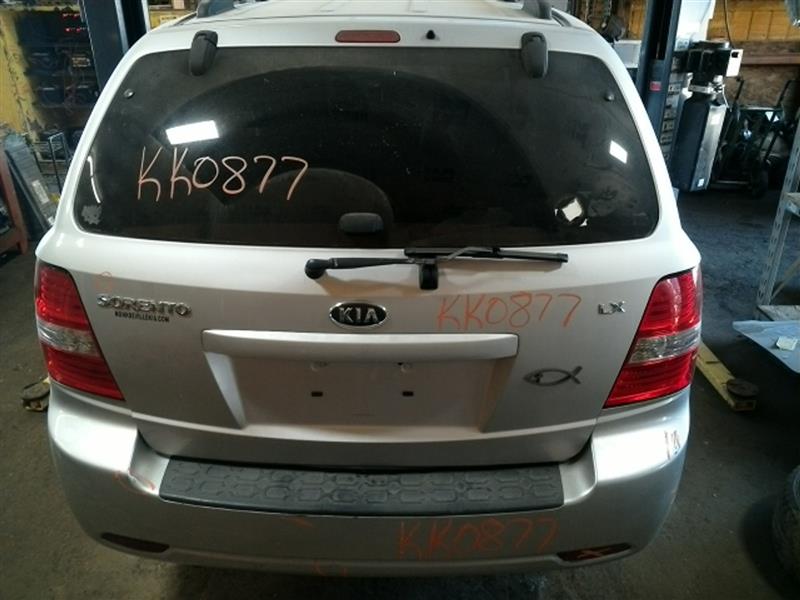 https://f005.backblazeb2.com/file/img-partshotlines-com/Inventory/EC885/Vehicle/12325_08.jpg