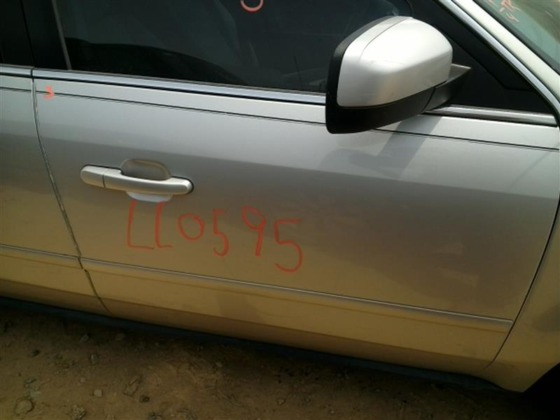 https://f005.backblazeb2.com/file/img-partshotlines-com/Inventory/EC885/Vehicle/14292_09.jpg