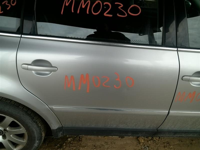 https://f005.backblazeb2.com/file/img-partshotlines-com/Inventory/EC885/Vehicle/15392_09.jpg