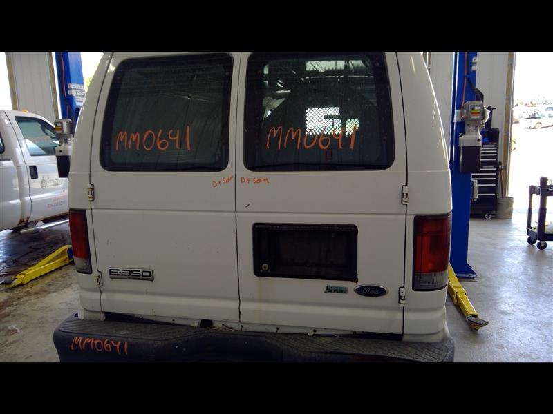 https://f005.backblazeb2.com/file/img-partshotlines-com/Inventory/EC885/Vehicle/15922_07.jpg