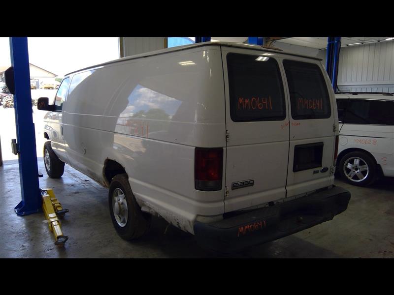 https://f005.backblazeb2.com/file/img-partshotlines-com/Inventory/EC885/Vehicle/15922_08.jpg