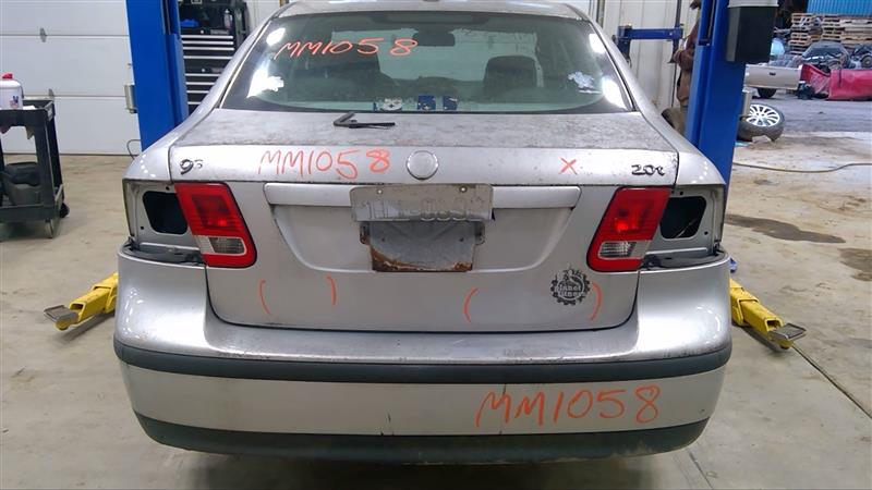 https://f005.backblazeb2.com/file/img-partshotlines-com/Inventory/EC885/Vehicle/16472_10.jpg