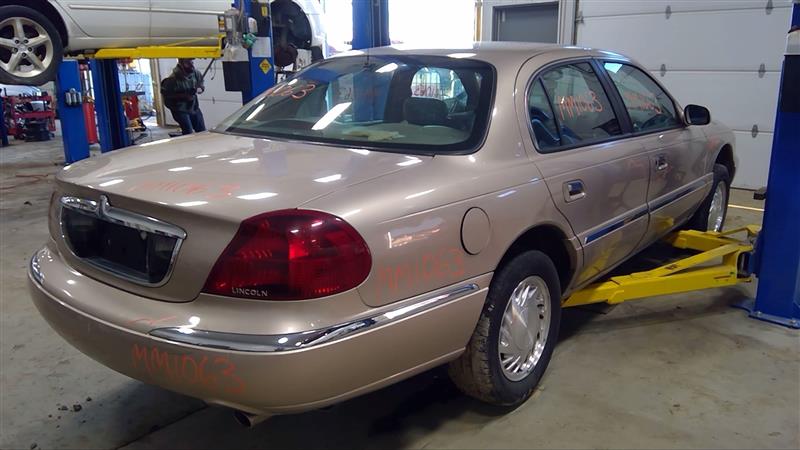 https://f005.backblazeb2.com/file/img-partshotlines-com/Inventory/EC885/Vehicle/16478_10.jpg
