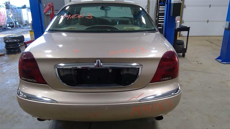 https://f005.backblazeb2.com/file/img-partshotlines-com/Inventory/EC885/Vehicle/16478_11.jpg