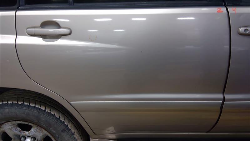 https://f005.backblazeb2.com/file/img-partshotlines-com/Inventory/EC885/Vehicle/16480_09.jpg
