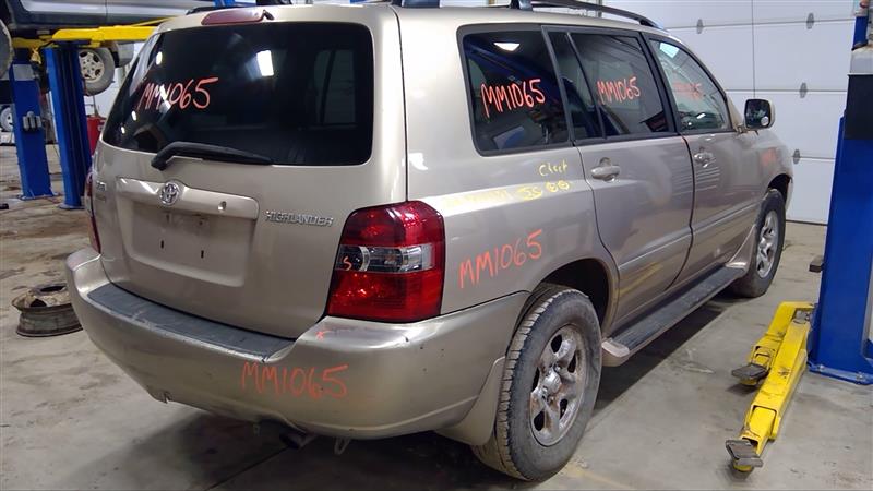 https://f005.backblazeb2.com/file/img-partshotlines-com/Inventory/EC885/Vehicle/16480_10.jpg
