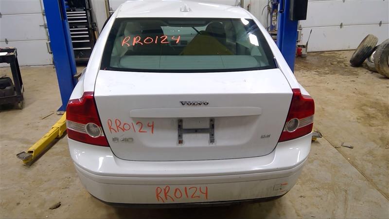 https://f005.backblazeb2.com/file/img-partshotlines-com/Inventory/EC885/Vehicle/16716_08.jpg