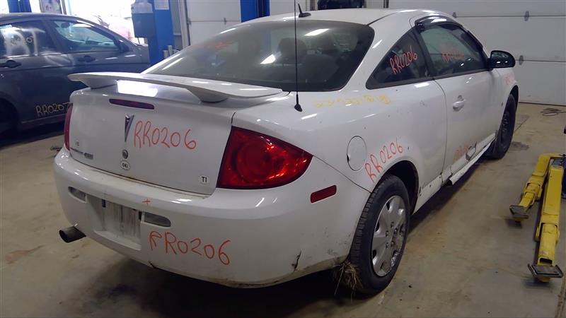 https://f005.backblazeb2.com/file/img-partshotlines-com/Inventory/EC885/Vehicle/16815_06.jpg