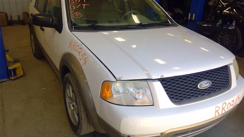 https://f005.backblazeb2.com/file/img-partshotlines-com/Inventory/EC885/Vehicle/16874_03.jpg