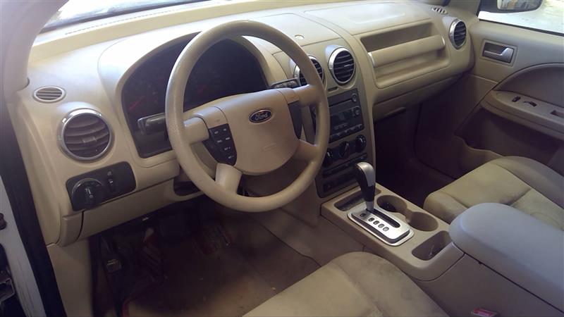 https://f005.backblazeb2.com/file/img-partshotlines-com/Inventory/EC885/Vehicle/16874_08.jpg