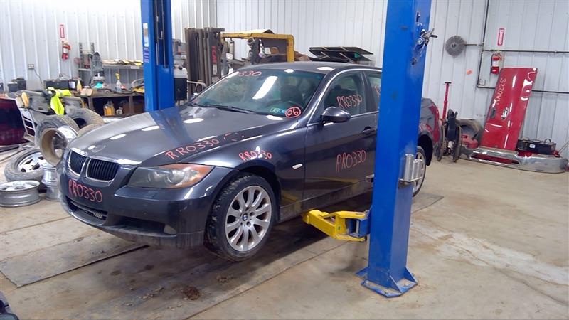 https://f005.backblazeb2.com/file/img-partshotlines-com/Inventory/EC885/Vehicle/16958_05.jpg