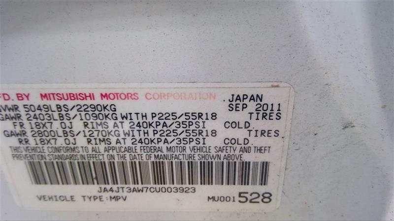 https://f005.backblazeb2.com/file/img-partshotlines-com/Inventory/EC885/Vehicle/17195_13.jpg