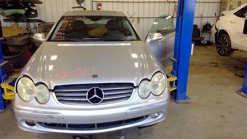 https://f005.backblazeb2.com/file/img-partshotlines-com/Inventory/EC885/Vehicle/17255_03.jpg