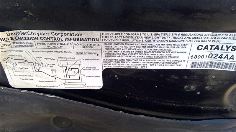 https://f005.backblazeb2.com/file/img-partshotlines-com/Inventory/EC885/Vehicle/17402_03.jpg