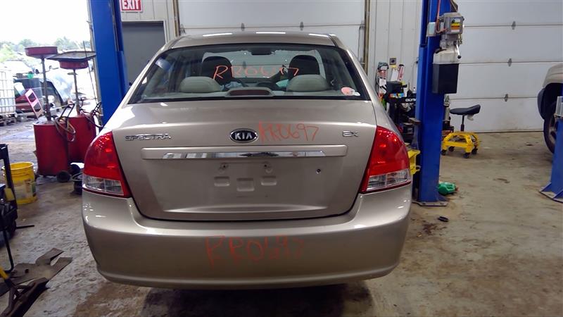 https://f005.backblazeb2.com/file/img-partshotlines-com/Inventory/EC885/Vehicle/17475_11.jpg
