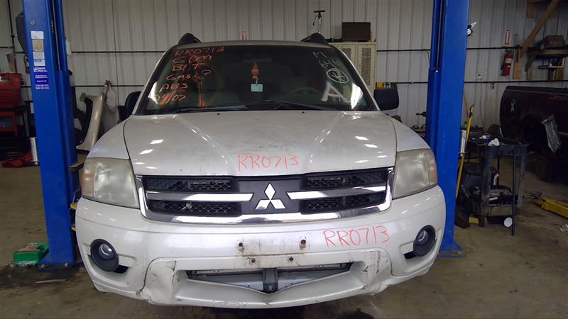 https://f005.backblazeb2.com/file/img-partshotlines-com/Inventory/EC885/Vehicle/17504_04.jpg