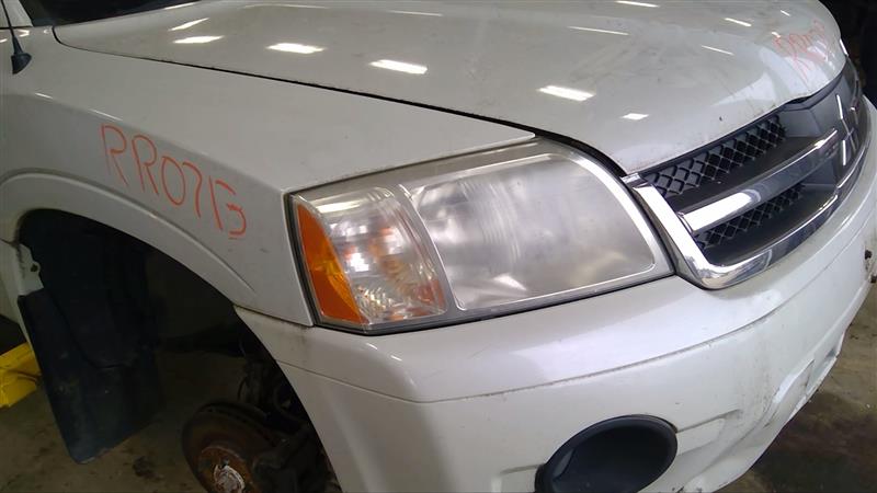 https://f005.backblazeb2.com/file/img-partshotlines-com/Inventory/EC885/Vehicle/17504_07.jpg