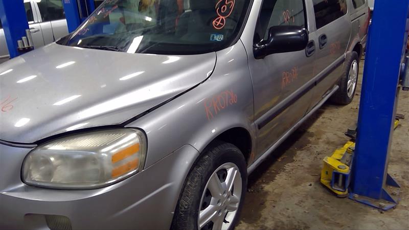 https://f005.backblazeb2.com/file/img-partshotlines-com/Inventory/EC885/Vehicle/17524_09.jpg