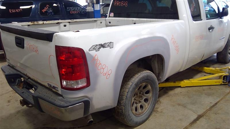 https://f005.backblazeb2.com/file/img-partshotlines-com/Inventory/EC885/Vehicle/17691_12.jpg