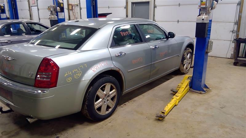 https://f005.backblazeb2.com/file/img-partshotlines-com/Inventory/EC885/Vehicle/17904_09.jpg