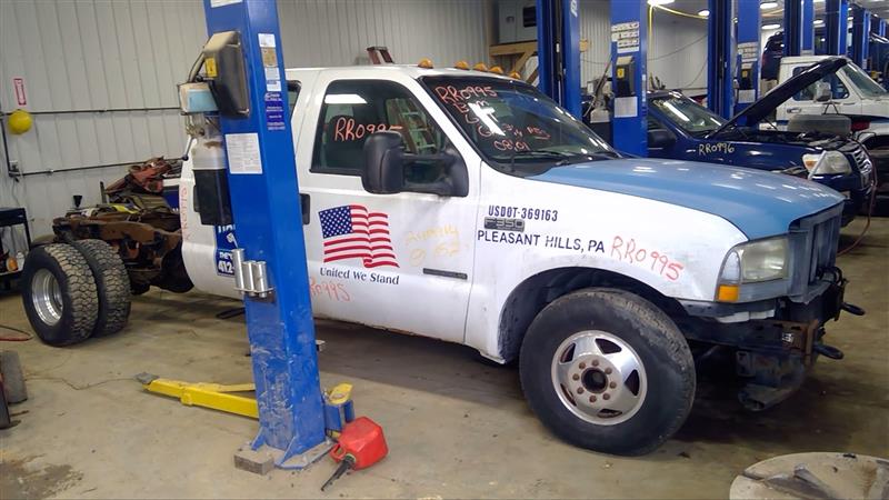 https://f005.backblazeb2.com/file/img-partshotlines-com/Inventory/EC885/Vehicle/17966_08.jpg