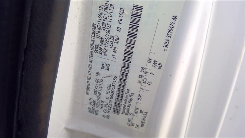 https://f005.backblazeb2.com/file/img-partshotlines-com/Inventory/EC885/Vehicle/18100_08.jpg