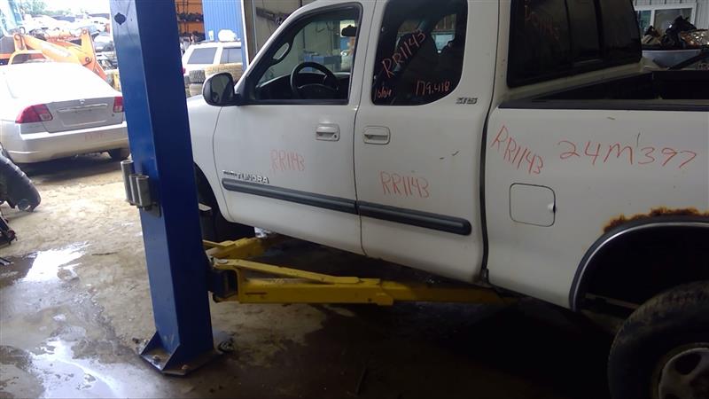 https://f005.backblazeb2.com/file/img-partshotlines-com/Inventory/EC885/Vehicle/18208_09.jpg