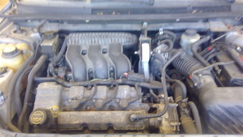 https://f005.backblazeb2.com/file/img-partshotlines-com/Inventory/EC885/Vehicle/18318_01.jpg