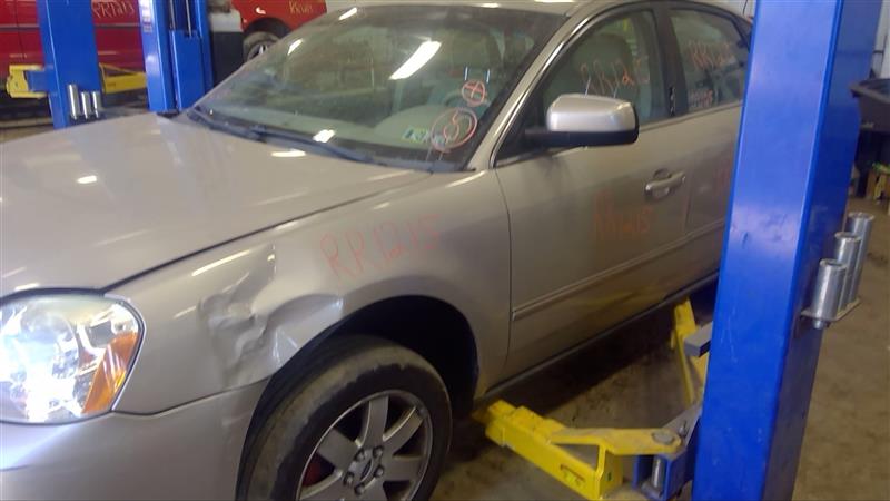 https://f005.backblazeb2.com/file/img-partshotlines-com/Inventory/EC885/Vehicle/18318_04.jpg