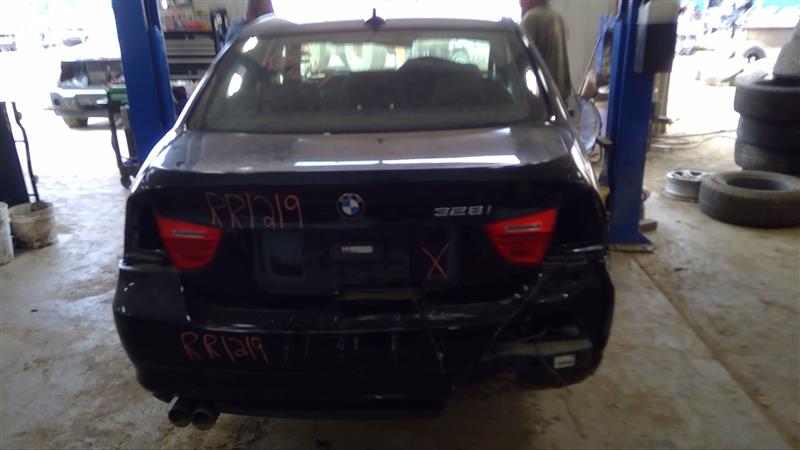 https://f005.backblazeb2.com/file/img-partshotlines-com/Inventory/EC885/Vehicle/18324_08.jpg