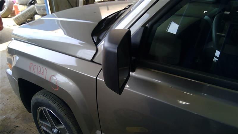 https://f005.backblazeb2.com/file/img-partshotlines-com/Inventory/EC885/Vehicle/18333_11.jpg