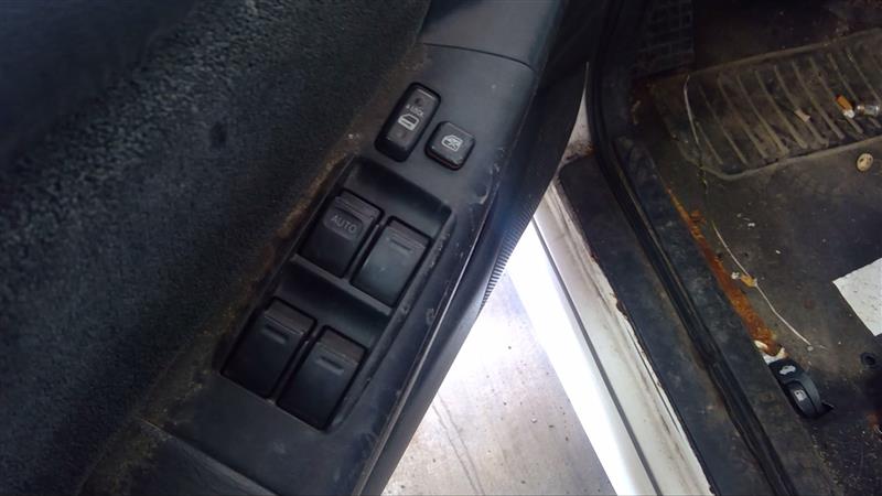 https://f005.backblazeb2.com/file/img-partshotlines-com/Inventory/EC885/Vehicle/18432_11.jpg