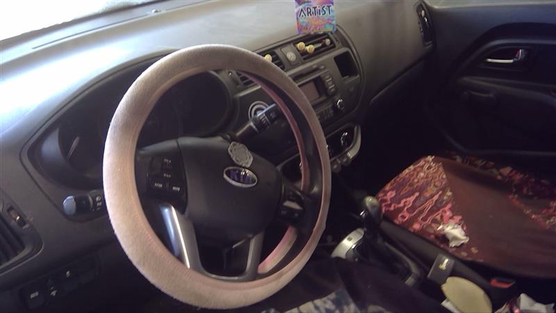 https://f005.backblazeb2.com/file/img-partshotlines-com/Inventory/EC885/Vehicle/18596_11.jpg