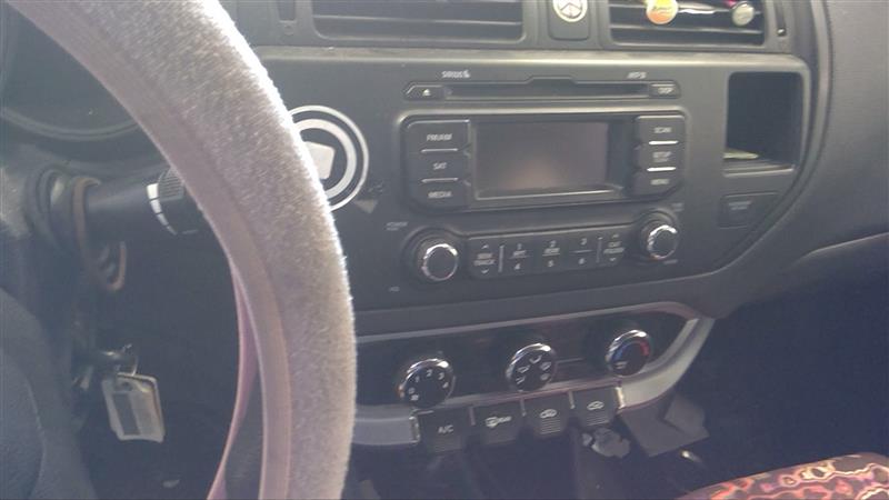 https://f005.backblazeb2.com/file/img-partshotlines-com/Inventory/EC885/Vehicle/18596_12.jpg