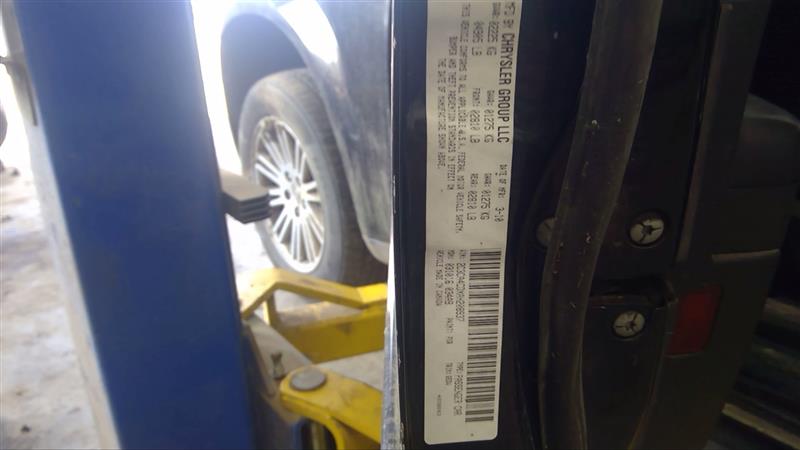 https://f005.backblazeb2.com/file/img-partshotlines-com/Inventory/EC885/Vehicle/18601_10.jpg