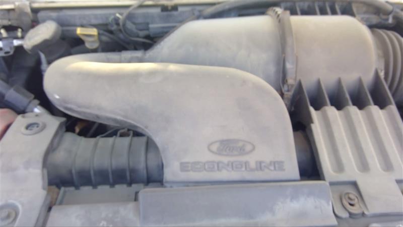 https://f005.backblazeb2.com/file/img-partshotlines-com/Inventory/EC885/Vehicle/18635_01.jpg