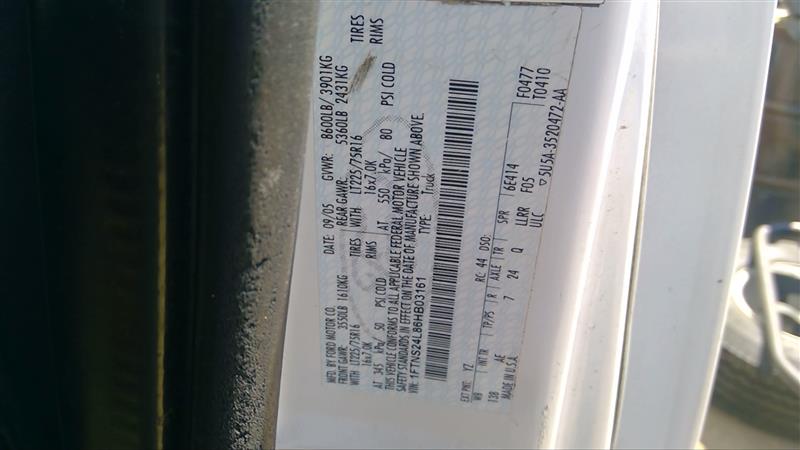 https://f005.backblazeb2.com/file/img-partshotlines-com/Inventory/EC885/Vehicle/18635_11.jpg