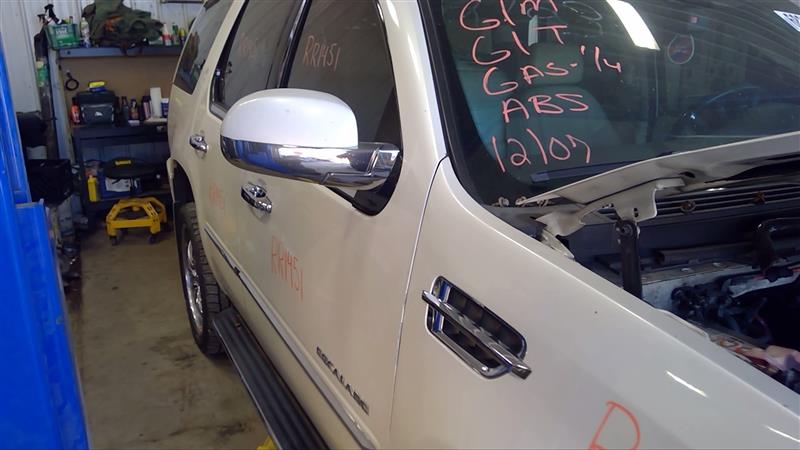 https://f005.backblazeb2.com/file/img-partshotlines-com/Inventory/EC885/Vehicle/18666_10.jpg