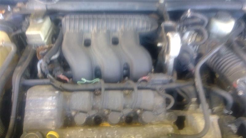 https://f005.backblazeb2.com/file/img-partshotlines-com/Inventory/EC885/Vehicle/18795_01.jpg