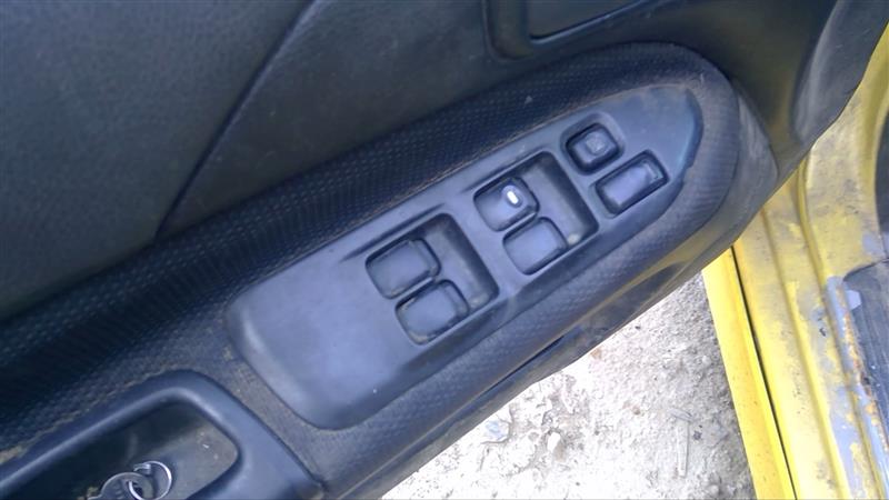 https://f005.backblazeb2.com/file/img-partshotlines-com/Inventory/EC885/Vehicle/18871_12.jpg