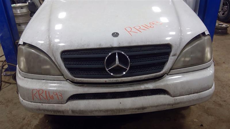 https://f005.backblazeb2.com/file/img-partshotlines-com/Inventory/EC885/Vehicle/19070_06.jpg