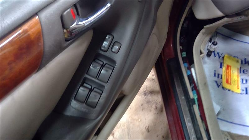 https://f005.backblazeb2.com/file/img-partshotlines-com/Inventory/EC885/Vehicle/19083_12.jpg